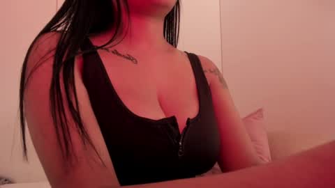 Emilia Big Boobs online show from 12/05/24, 03:48