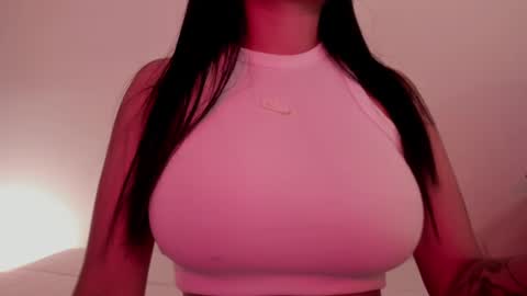 Emilia Big Boobs online show from 01/25/25, 02:04