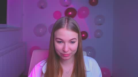 Emilia online show from 02/14/25, 06:12