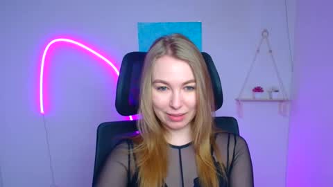 Snapshot of emilia_ilia chatting on 02/26/26, 06:23 Emilia online show from 02/26/26, 06:23
