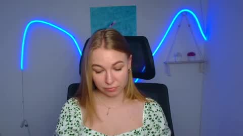 Emilia online show from 06/25/26, 06:51