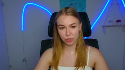 Emilia online show from 06/29/26, 05:25