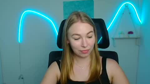 Emilia online show from 07/09/26, 05:55