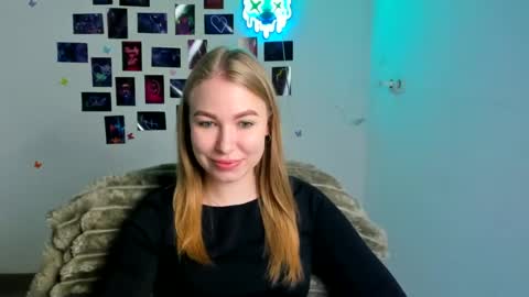 Emilia online show from 07/10/26, 05:34
