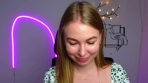Emilia online show from 07/16/26, 05:57