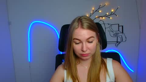 Emilia online show from 07/17/26, 05:47