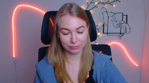 Emilia online show from 07/20/26, 05:33