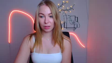 Emilia online show from 07/22/26, 05:43