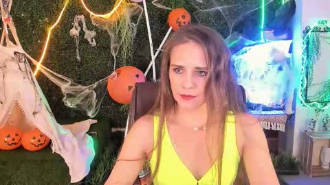 Emilia Bedy online show from 10/23/25, 09:08