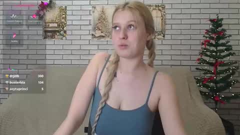 Snapshot of emiliaduchess chatting on 01/14/25, 10:17 Amili online show from 01/14/25, 10:17