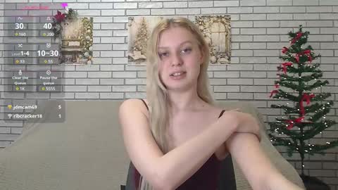 Snapshot of emiliaduchess chatting on 01/20/25, 09:56 Amili online show from 01/20/25, 09:56
