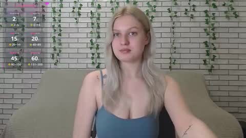 Snapshot of emiliaduchess chatting on 01/30/25, 12:16 Amili online show from 01/30/25, 12:16