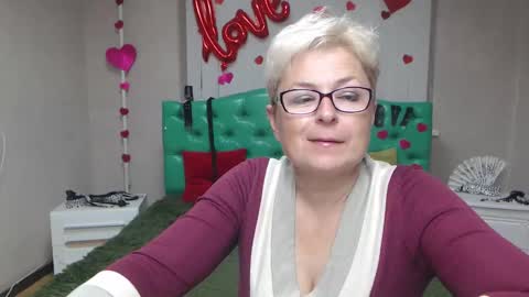 EmiliaGree online show from 09/15/25, 06:41