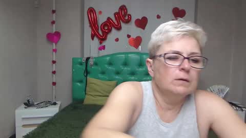 EmiliaGree online show from 09/22/25, 05:04