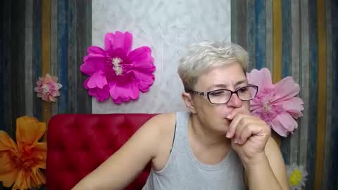 Snapshot of emiliagree chatting on 09/24/25, 05:16 EmiliaGree online show from 09/24/25, 05:16