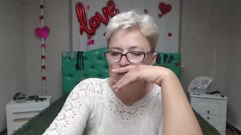 Snapshot of emiliagree chatting on 09/26/25, 06:45 EmiliaGree online show from 09/26/25, 06:45