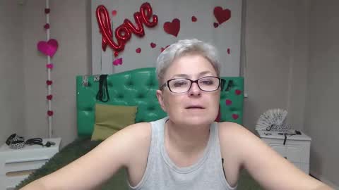 Snapshot of emiliagree chatting on 10/15/25, 05:13 EmiliaGree online show from 10/15/25, 05:13