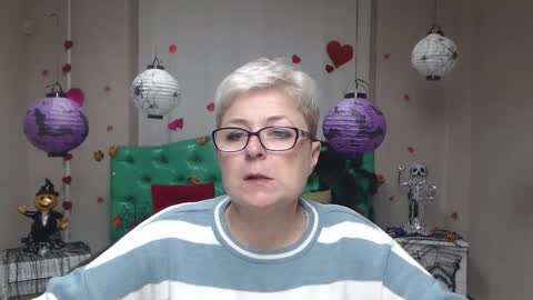 Snapshot of emiliagree chatting on 10/26/25, 06:19 EmiliaGree online show from 10/26/25, 06:19