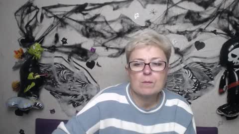 Snapshot of emiliagree chatting on 11/04/25, 06:40 EmiliaGree online show from 11/04/25, 06:40