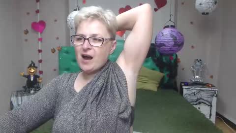 Snapshot of emiliagree chatting on 11/10/25, 06:07 EmiliaGree online show from 11/10/25, 06:07