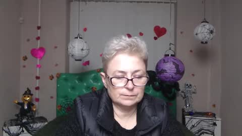 Snapshot of emiliagree chatting on 11/14/25, 07:12 EmiliaGree online show from 11/14/25, 07:12