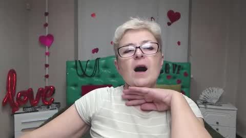 Snapshot of emiliagree chatting on 12/01/25, 06:02 EmiliaGree online show from 12/01/25, 06:02