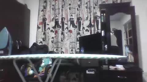 Snapshot of emiliahoney chatting on 01/18/26, 02:15 emiliahoney online show from 01/18/26, 02:15