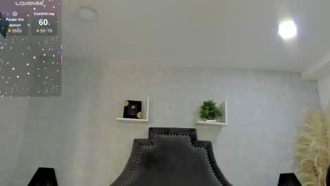 Snapshot of emiliarose_ chatting on 02/12/26, 08:48 EmiliaRose online show from 02/12/26, 08:48