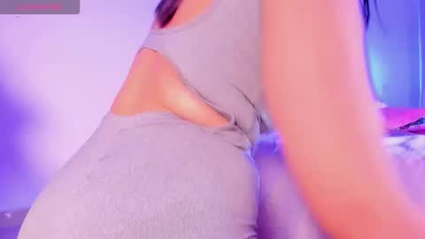 Emilie James online show from 10/12/25, 03:22