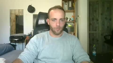 EmilioZem8 online show from 12/13/24, 09:35