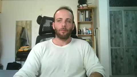 EmilioZem8 online show from 01/24/25, 08:02