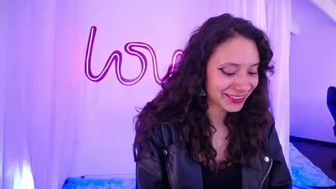 Emili Russo online show from 10/07/25, 01:36