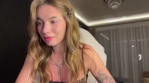 emilivibe online show from 07/21/26, 07:49