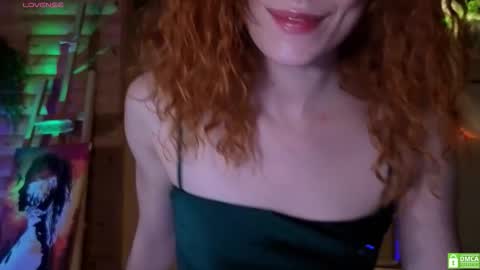 Snapshot of emiliyafox chatting on 11/08/25, 08:18 Emi online show from 11/08/25, 08:18