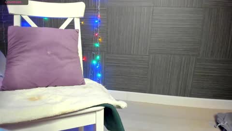 Emiliya online show from 12/29/24, 08:55