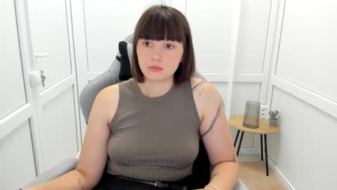 Emmi online show from 07/19/26, 05:55