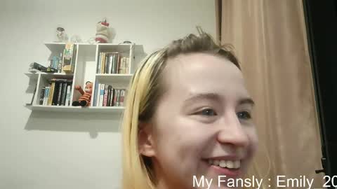 Snapshot of emilly_20 chatting on 05/07/26, 09:09 Emily online show from 05/07/26, 09:09