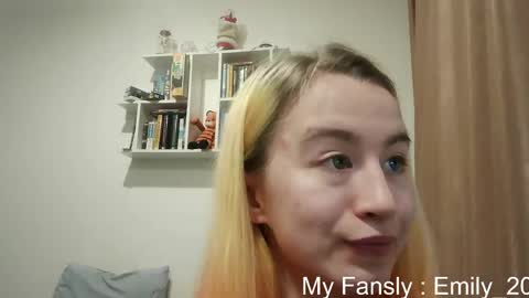 Snapshot of emilly_20 chatting on 05/08/26, 09:53 Emily online show from 05/08/26, 09:53