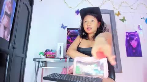 emily online show from 02/01/25, 05:37