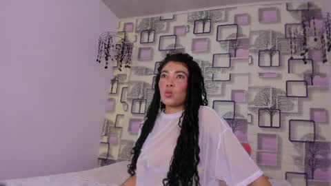 Snapshot of emilly_duque chatting on 05/19/26, 03:57 Emilly online show from 05/19/26, 03:57