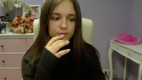 Emilly online show from 02/18/25, 01:55
