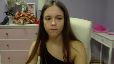 Emilly online show from 03/04/25, 07:30