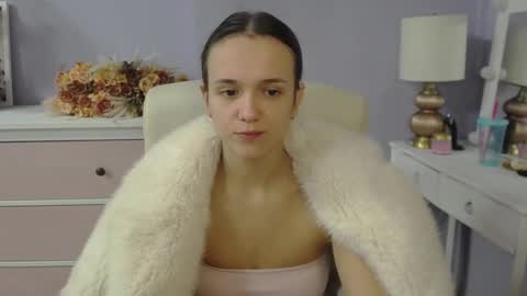 Emilly online show from 02/17/26, 07:38