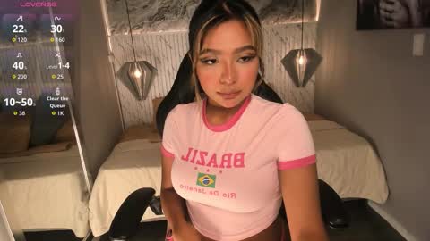 emilly_mell online show from 10/11/25, 11:09