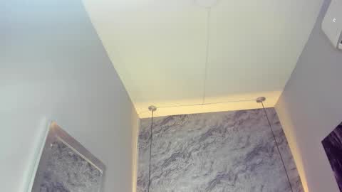 Snapshot of emilly_mell chatting on 10/30/25, 11:22 emilly_mell online show from 10/30/25, 11:22