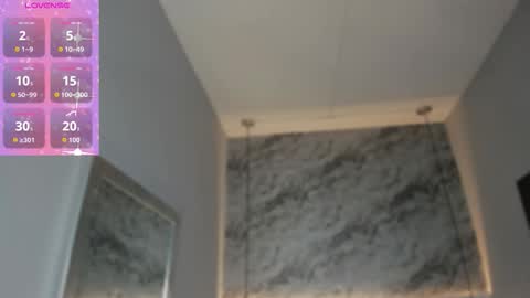 Snapshot of emilly_mell chatting on 11/04/25, 11:31 emilly_mell online show from 11/04/25, 11:31