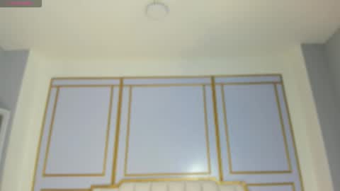 Snapshot of emilly_mell chatting on 11/12/25, 11:21 emilly_mell online show from 11/12/25, 11:21