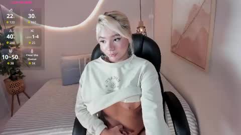 emilly_mell online show from 06/13/26, 12:03
