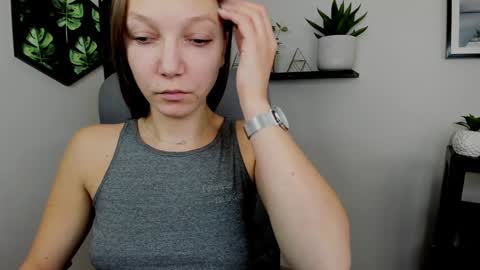 Emilly online show from 12/17/24, 10:12