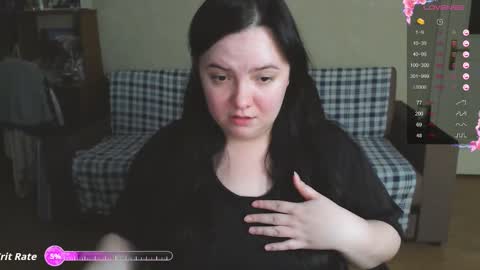 Snapshot of emillybones chatting on 11/18/25, 08:46 Emily online show from 11/18/25, 08:46